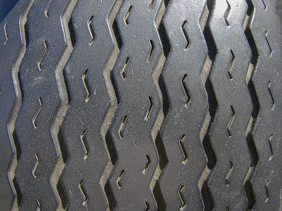 Tire Threads