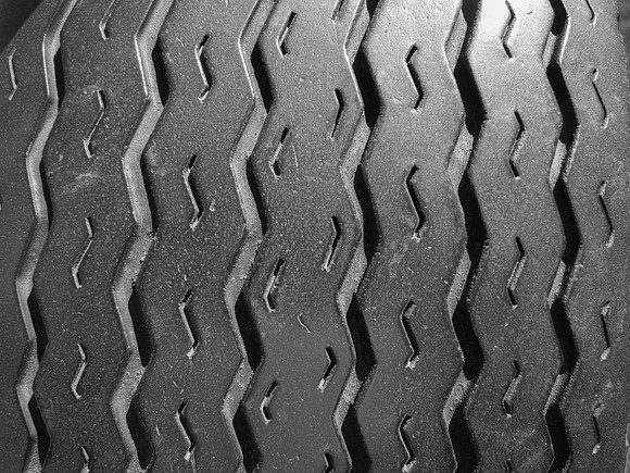 Tire Threads